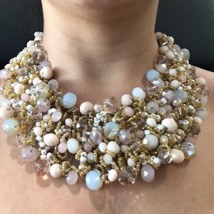 Arvan Aldo Necklace! Light Pink